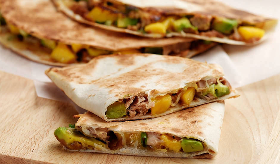 Crispy-Tuna-And-Mango-Tortillas