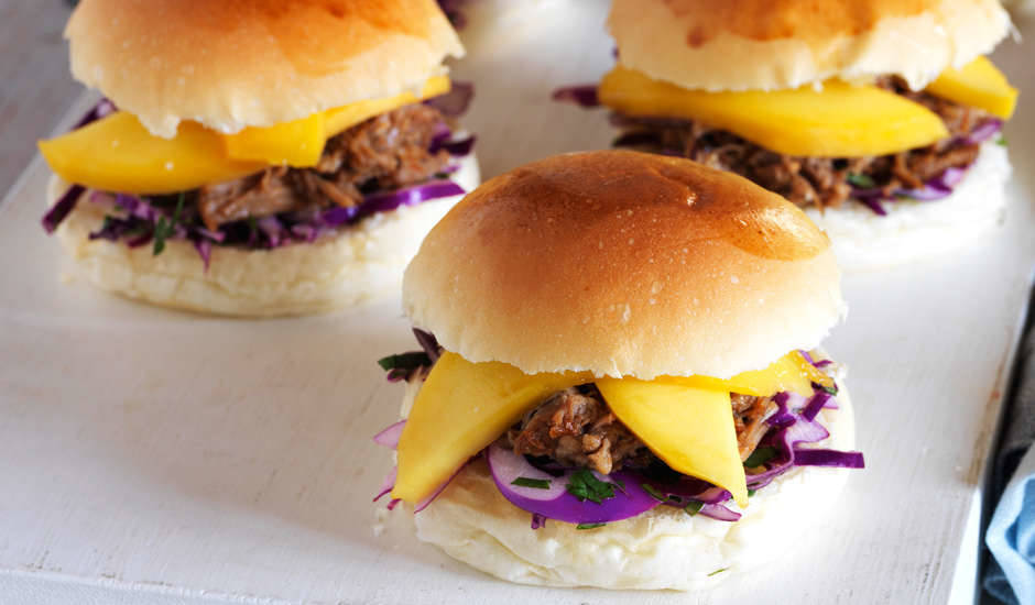 Pulled-Pork-Sliders-with-Mango